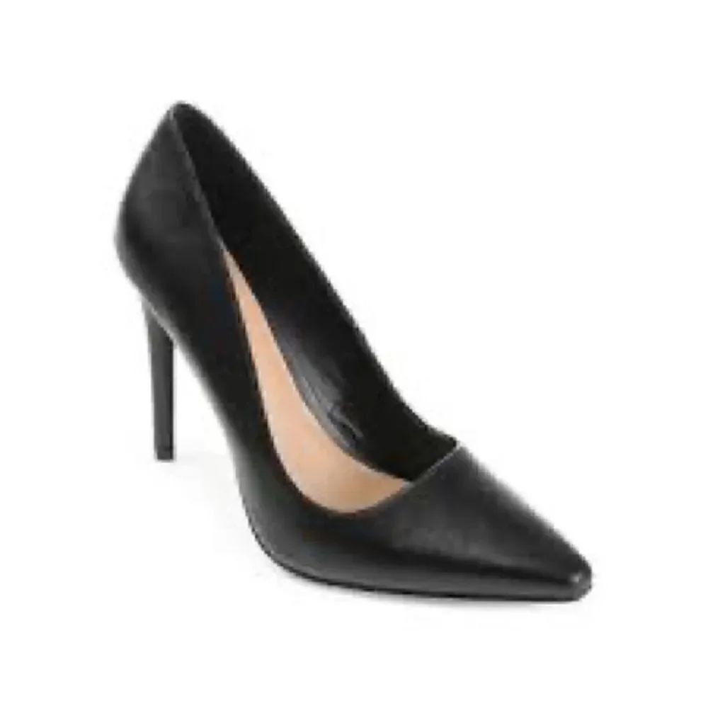 Journee Collection Black Heels size 7